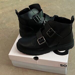 Black ankle boots with buckles by SO - size 8.5
Brand new- never worn
